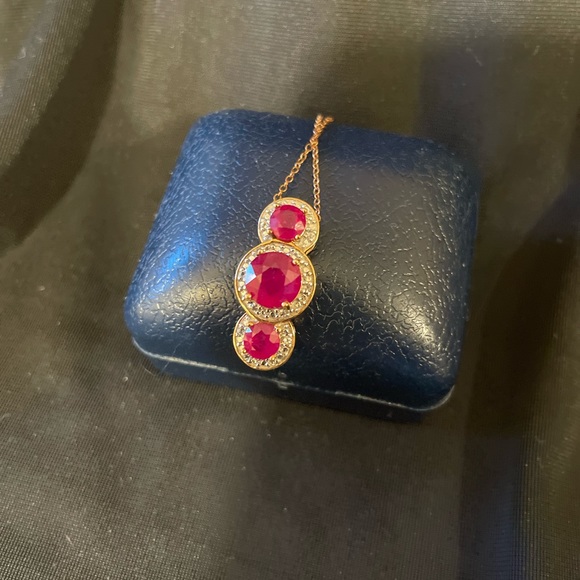 Ruby ring and pendant - Picture 6 of 8
